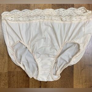 vintage Olga women’s 7 Nude Wet Lace Satin panties Brief panty underwear